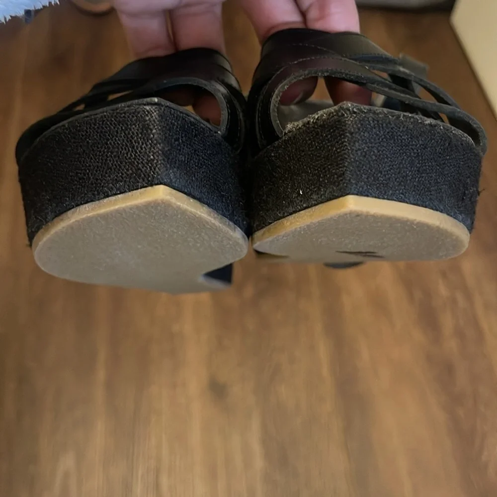 Robert Clergerie cross ankle